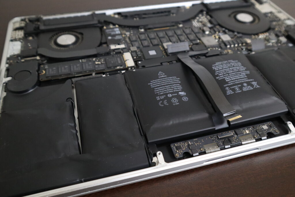 バッテリー良好 MacBookPro グレイ Office365 ノートパソコン battery-exchange-1-2-1024x683.jpg