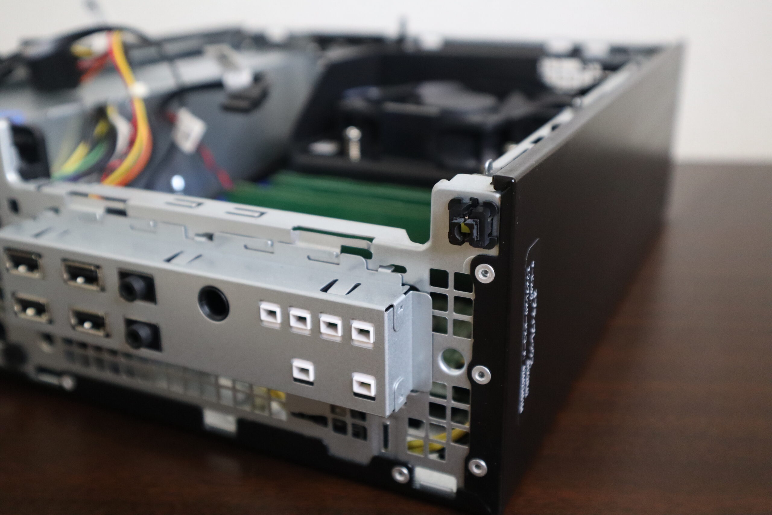 電源ランプがオレンジに点滅して、パソコンの電源が入らない、DELL製