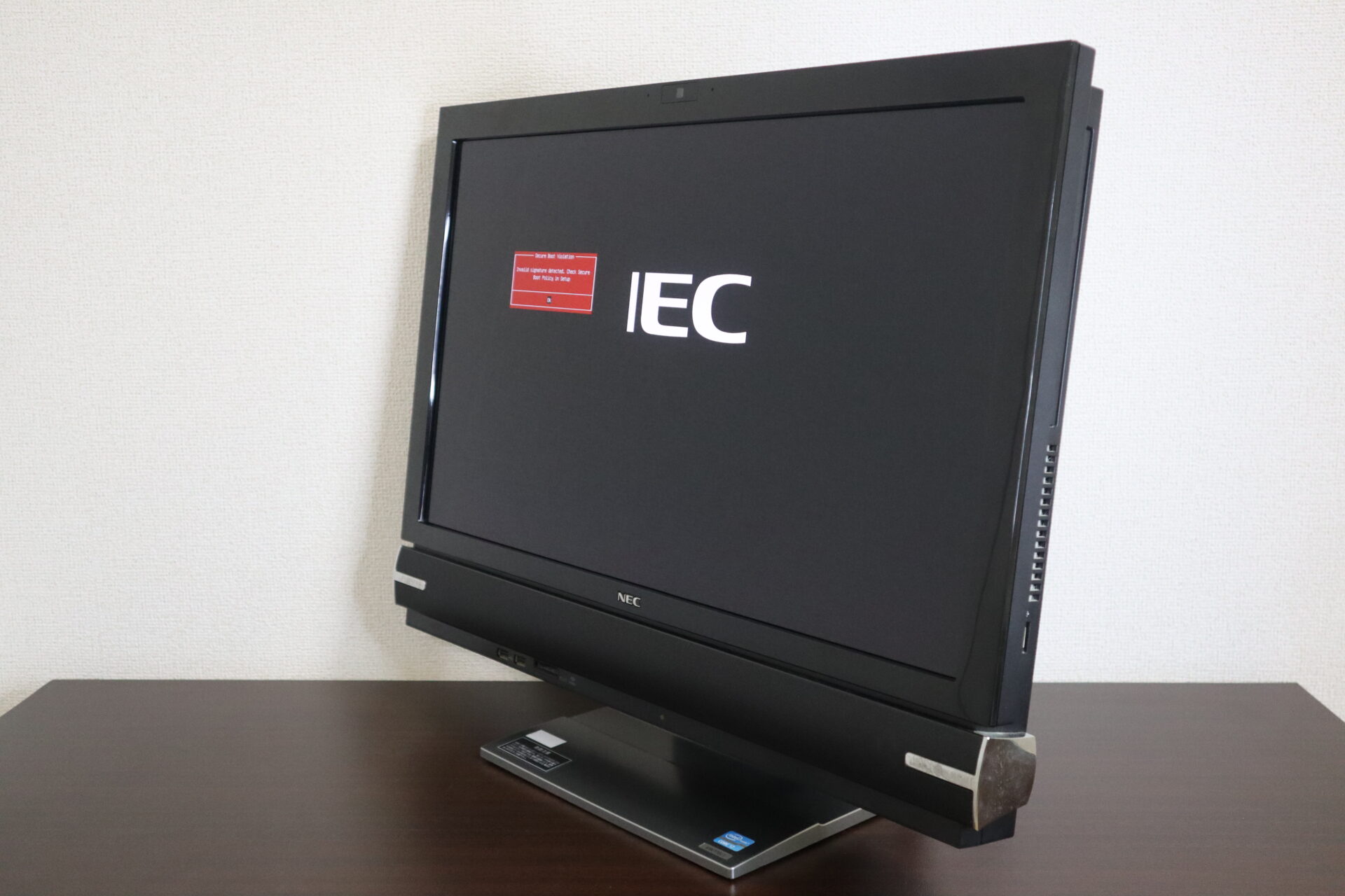 NEC製 VW770/JS6B PC-VW770JS6B 一体型デスクトップパソコン