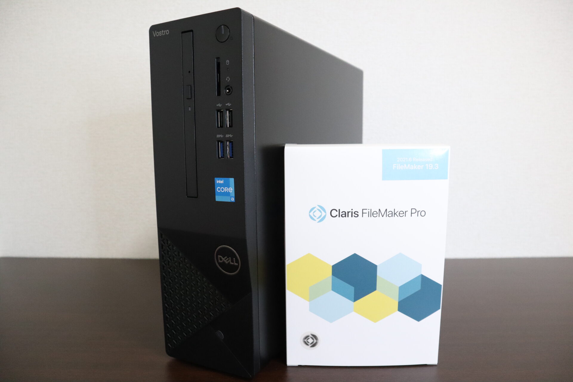DELL製 Vostro 3710 デスクトップパソコン