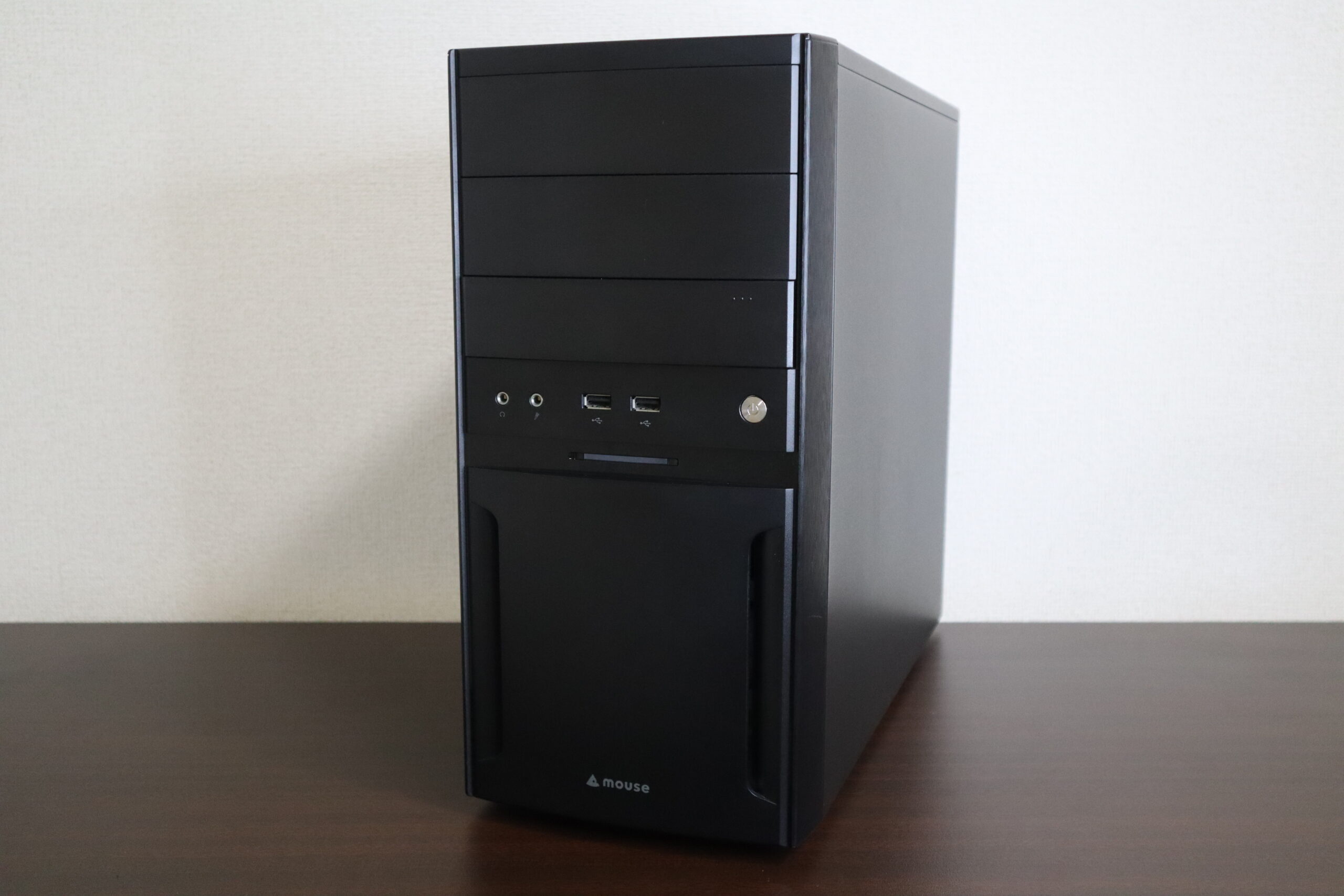 mouse computer製 LM-iG810HN-M2SH2 デスクトップパソコン
