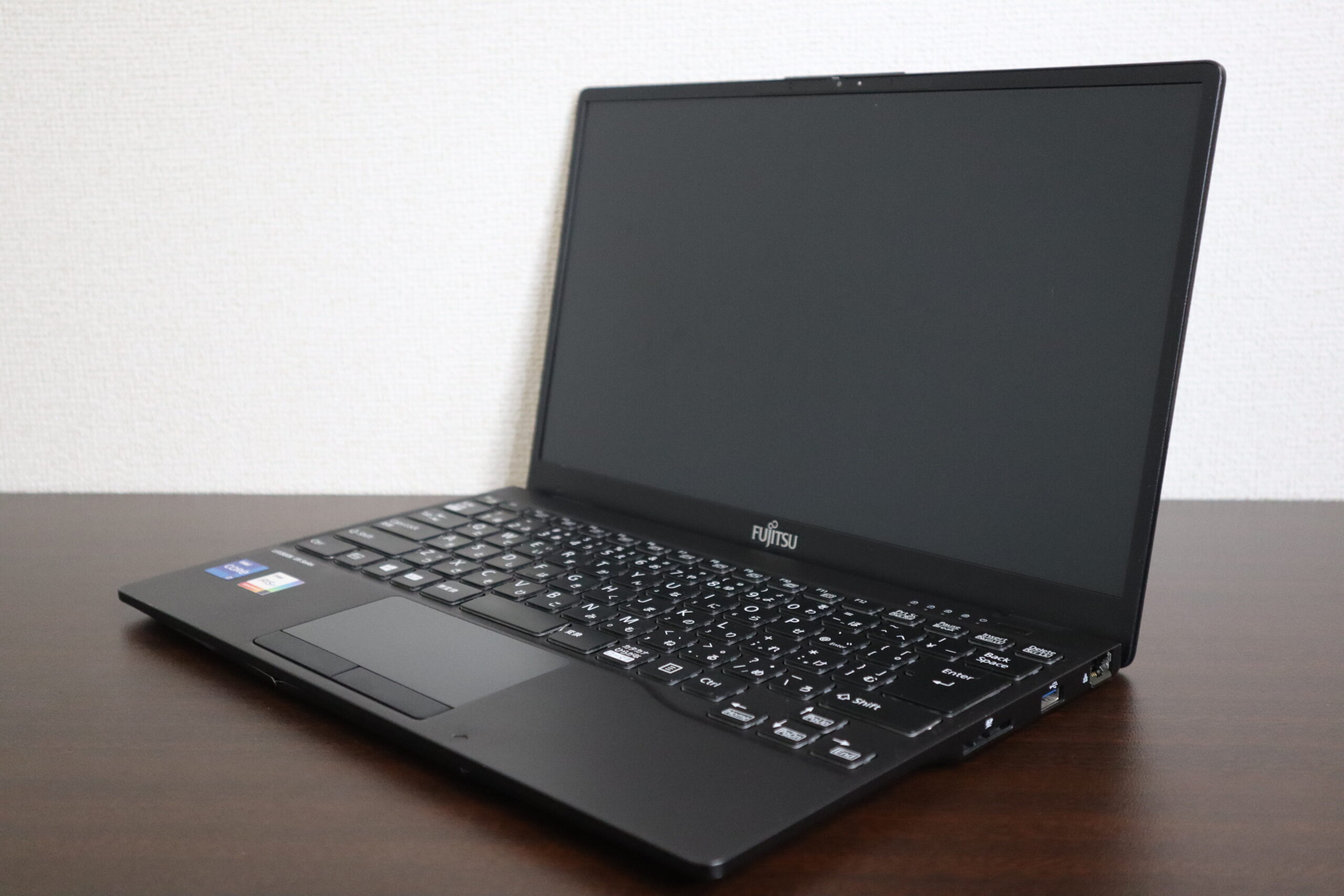 パソコンの画面の一部が黒くなる、FUJITSU製ノートパソコン