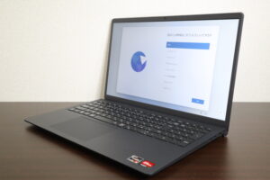 DELL製 Inspiron 3535 ノートパソコン