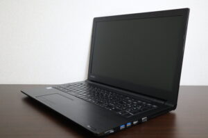 TOSHIBA製 B55/H PB55HEB1125AD11 ノートパソコン