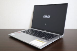 ASUS製 Vivobook 14 M1405Y ノートパソコン