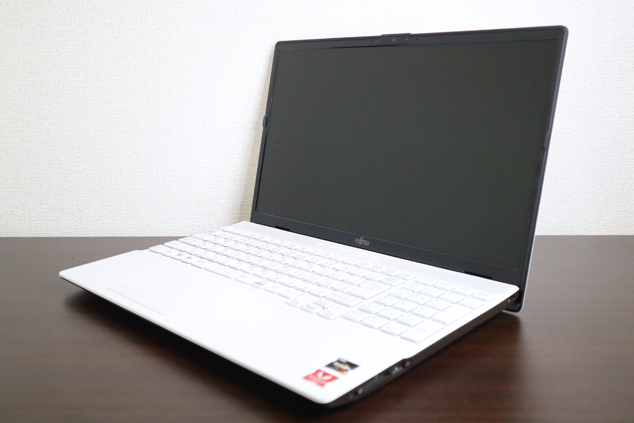 FUJITSU製 AH50/E1 FMVA50E1W ノートパソコン