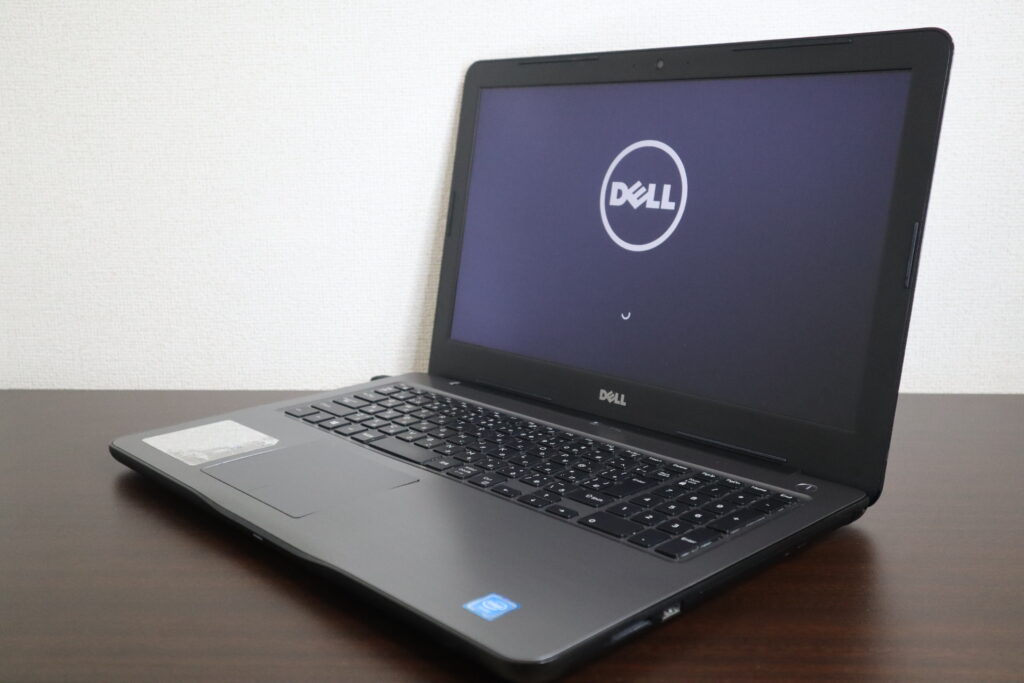 メーカーのロゴ画面で止まり起動しない、DELL製ノートパソコン【Vostro