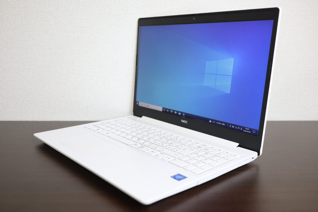 NEC LAVIE NS100/N2W ノート型パソコン NEC LAVIE Note Standard NS100