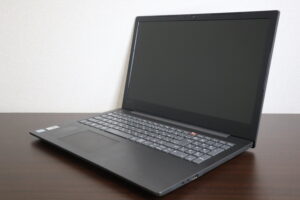 Lenovo製 V330-15IKB ノートパソコン