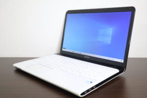 SONY製 SVE151J13N ノートパソコン