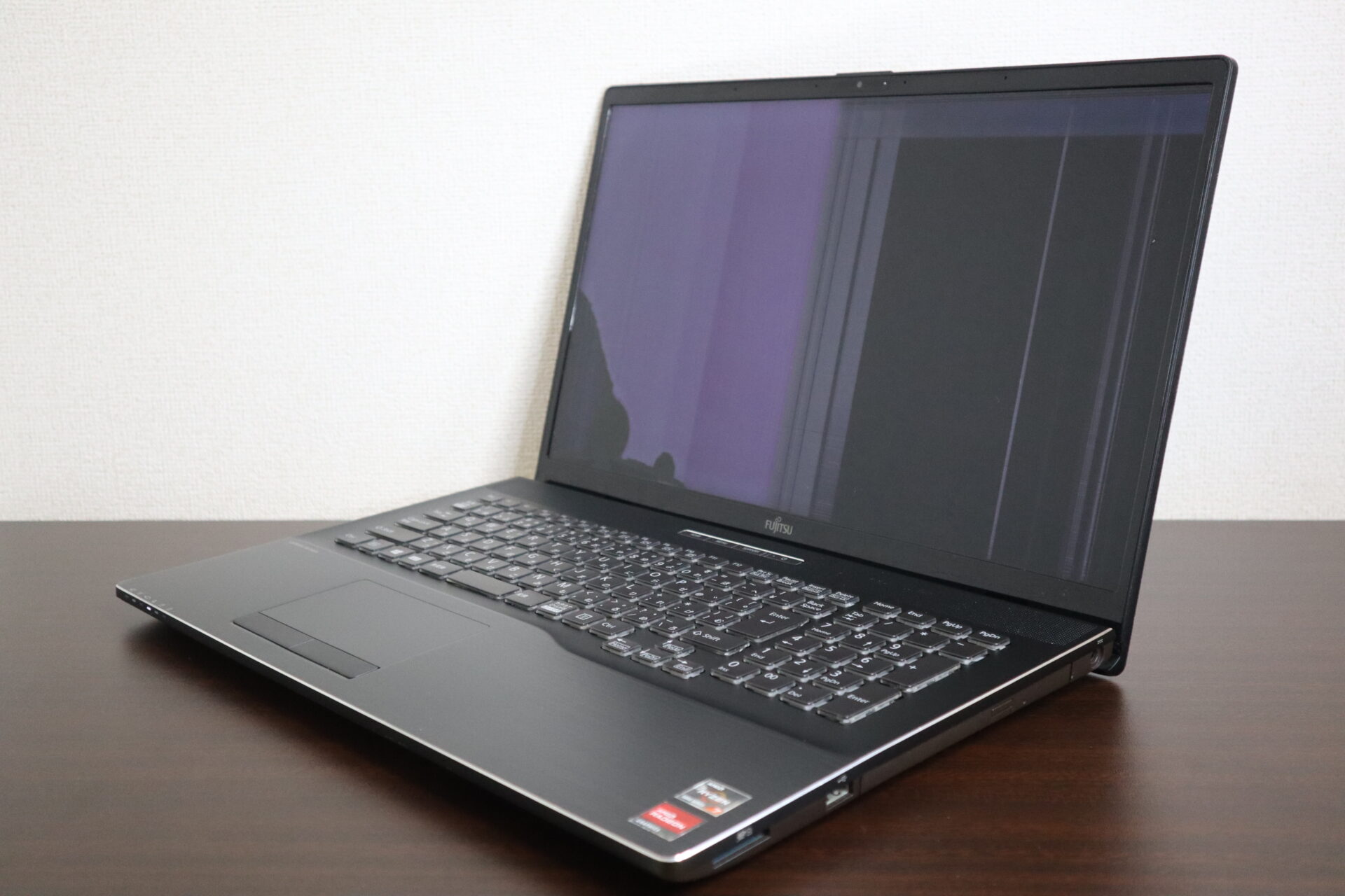 FUJITSU製 NH90/F3 FMVN90F3B ノートパソコン