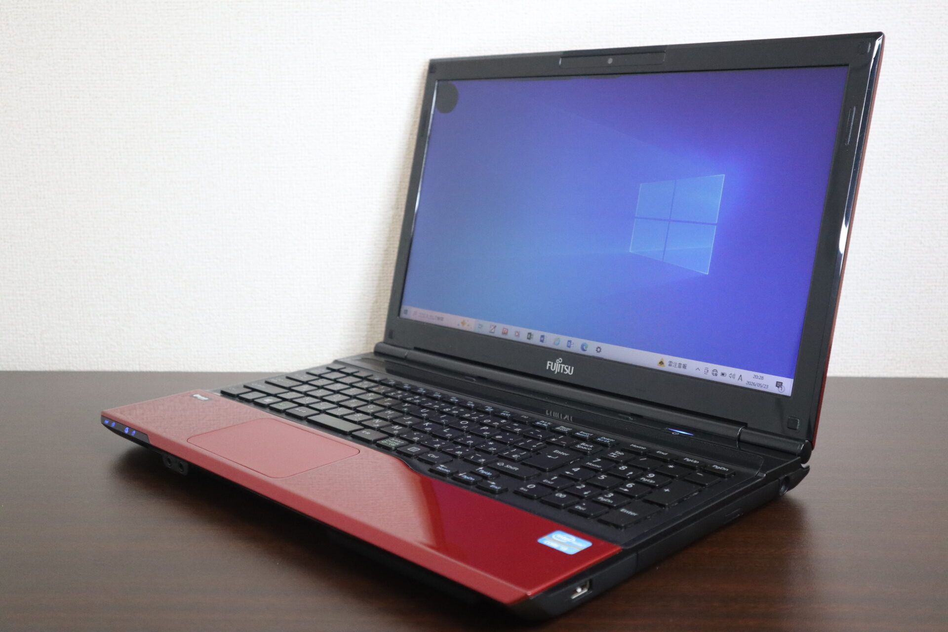 FUJITSU製 AH45/K FMVA45KR ノートパソコン