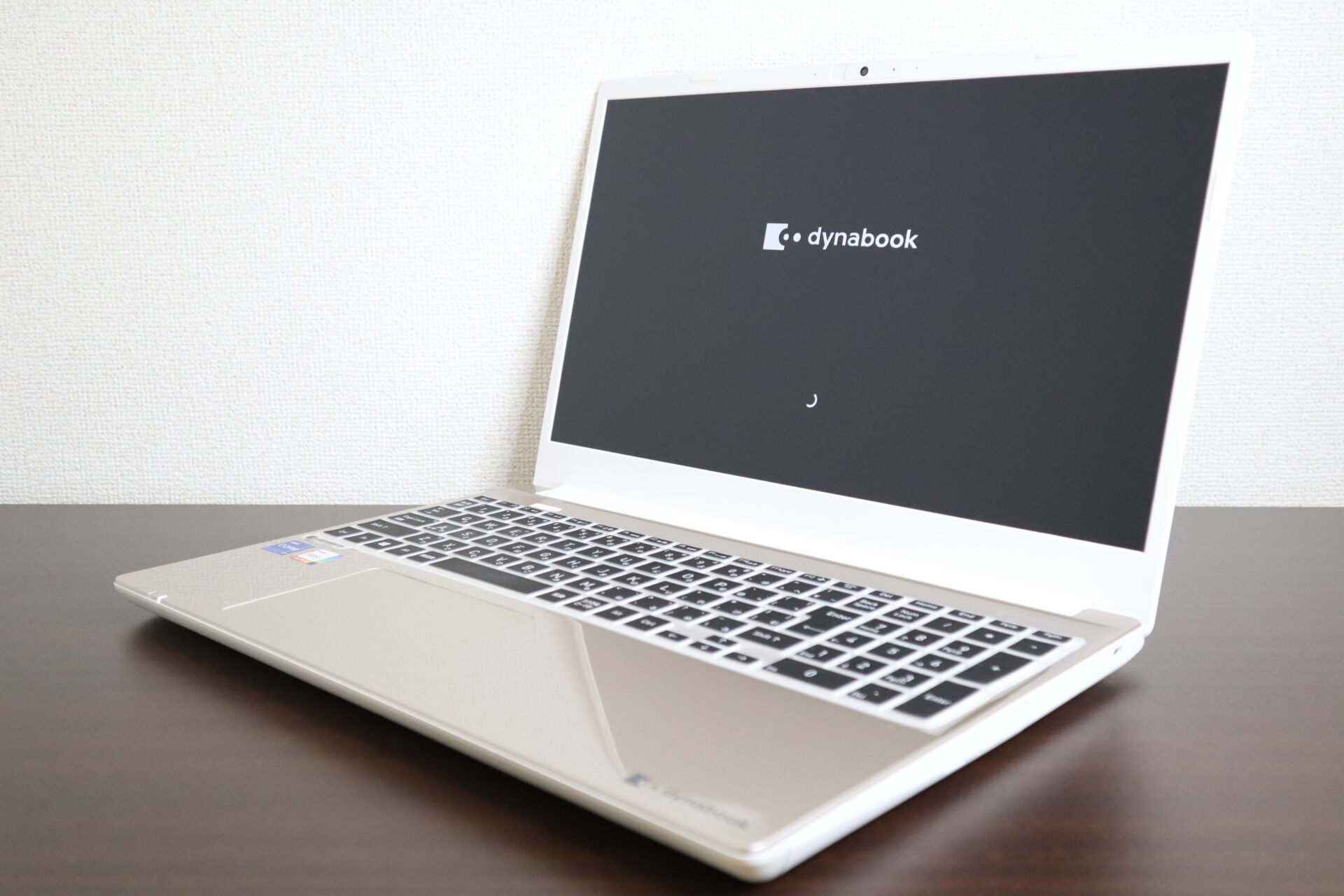 dynabook製 T6 P2T6WBEG ノートパソコン