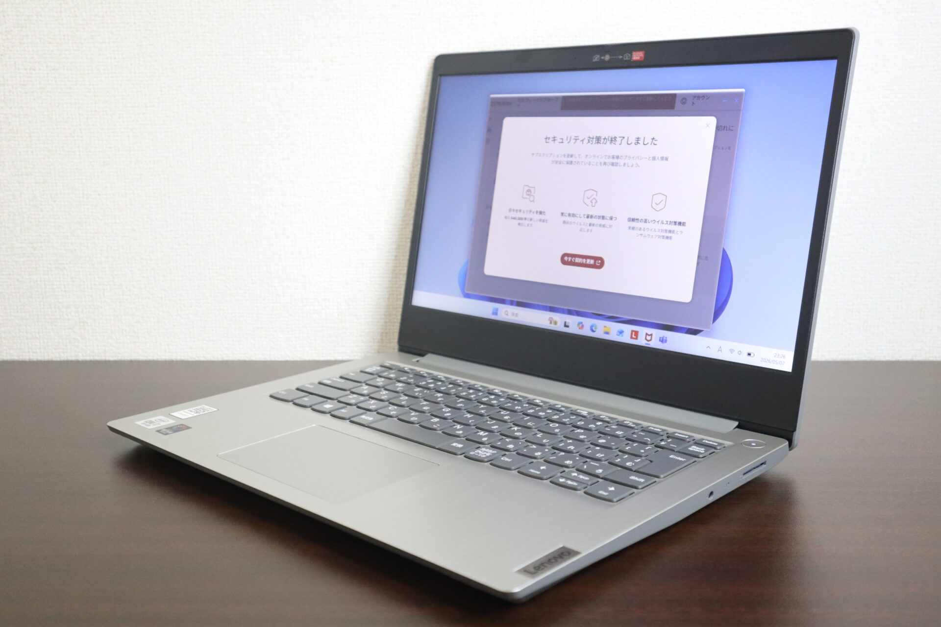 Lenovo製 IdeaPad 3 14IIL05 ノートパソコン