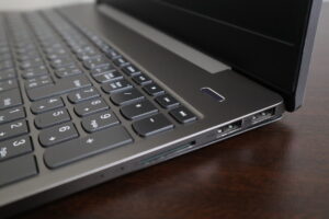 Lenovo製 IdeaPad S540-15IML ノートパソコン