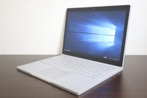 Microsoft製 Surface Book 2 ノートパソコン