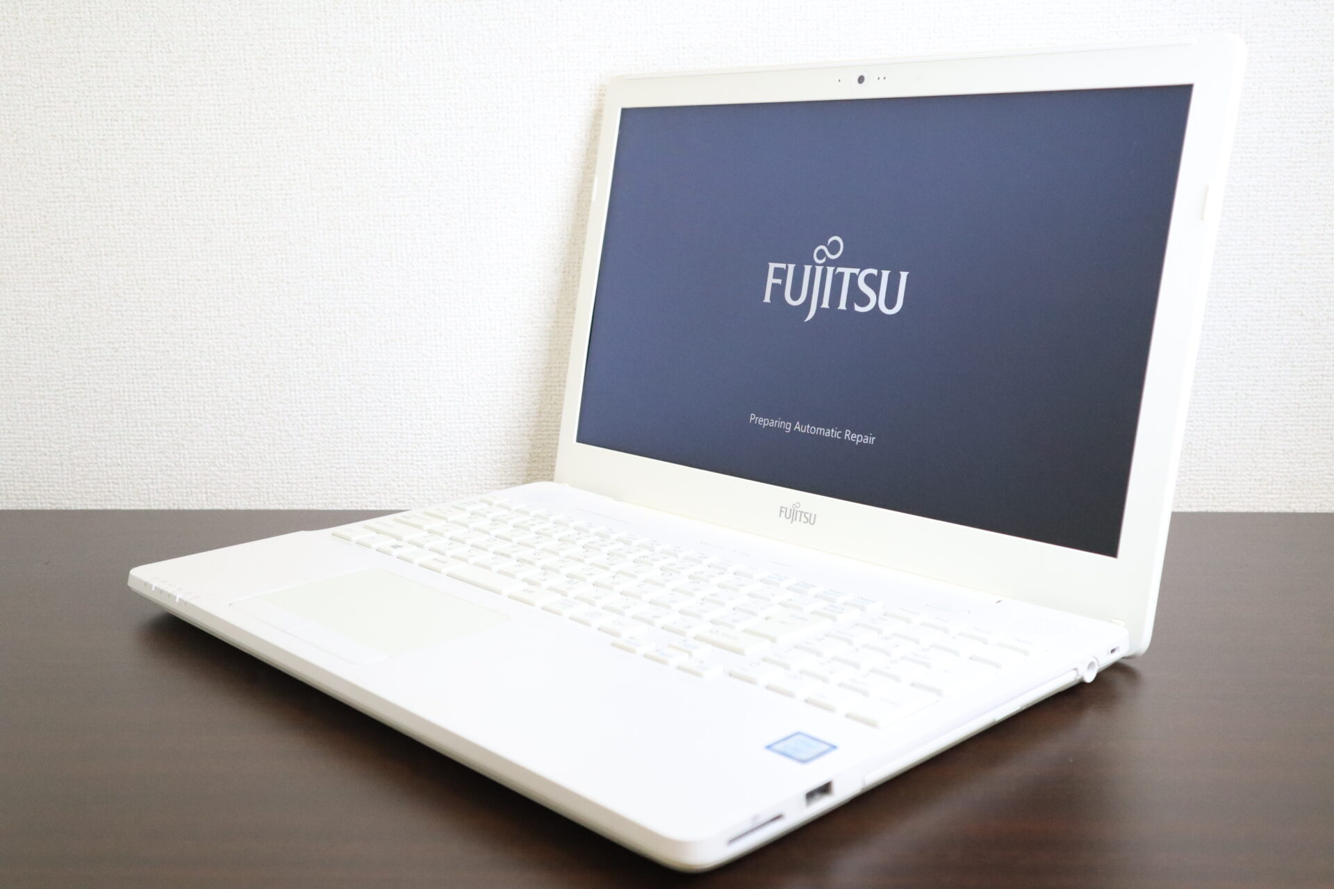 FUJITSU製 AH50/C2 FMVA50C2WP ノートパソコン