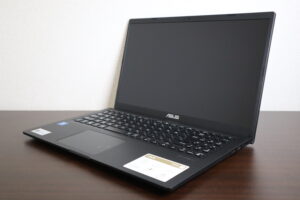 ASUS製 Vivobook 15 X1500E ノートパソコン
