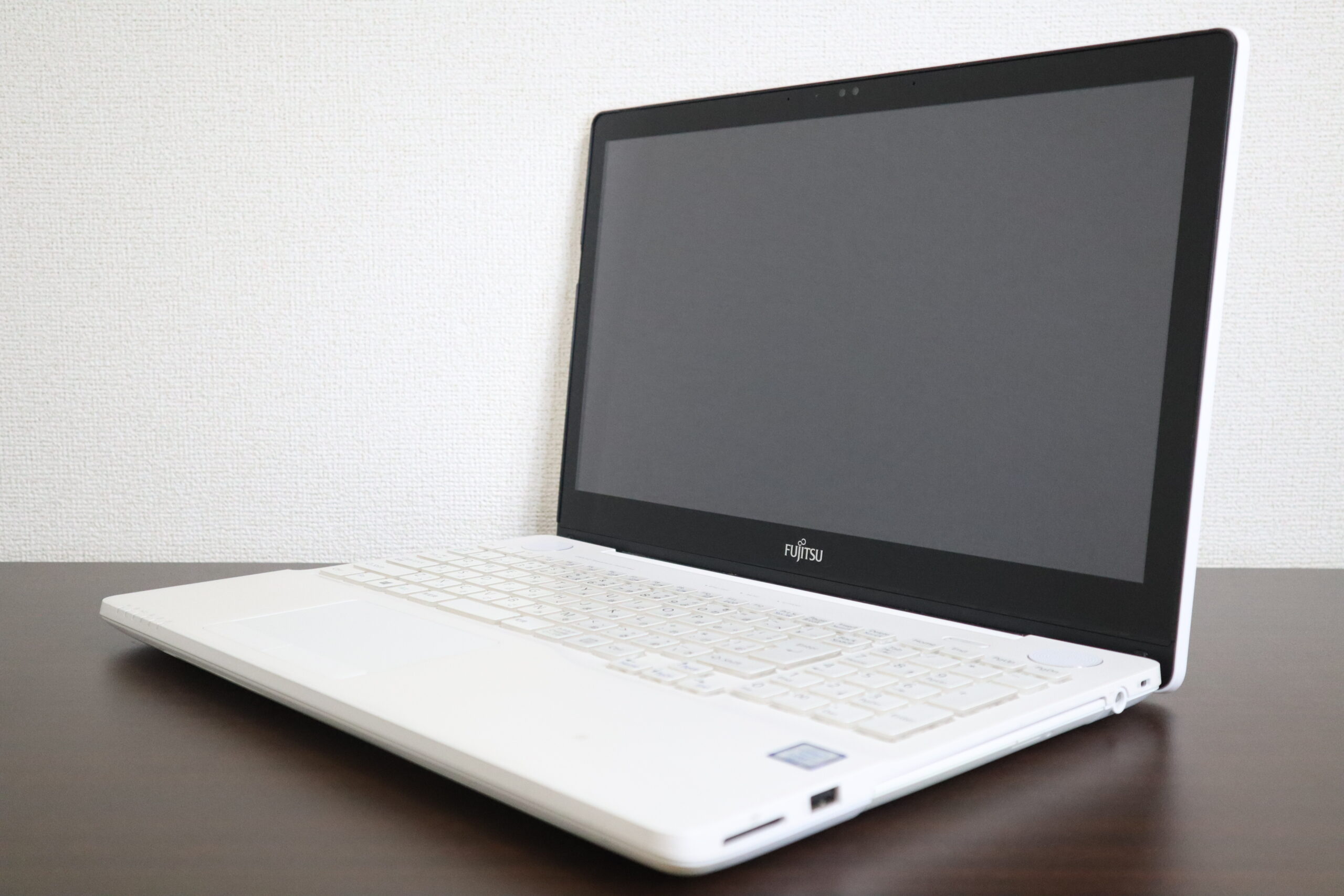 FUJITSU】FMVA77KRG（ジャンクノートPC、バッテリー故障