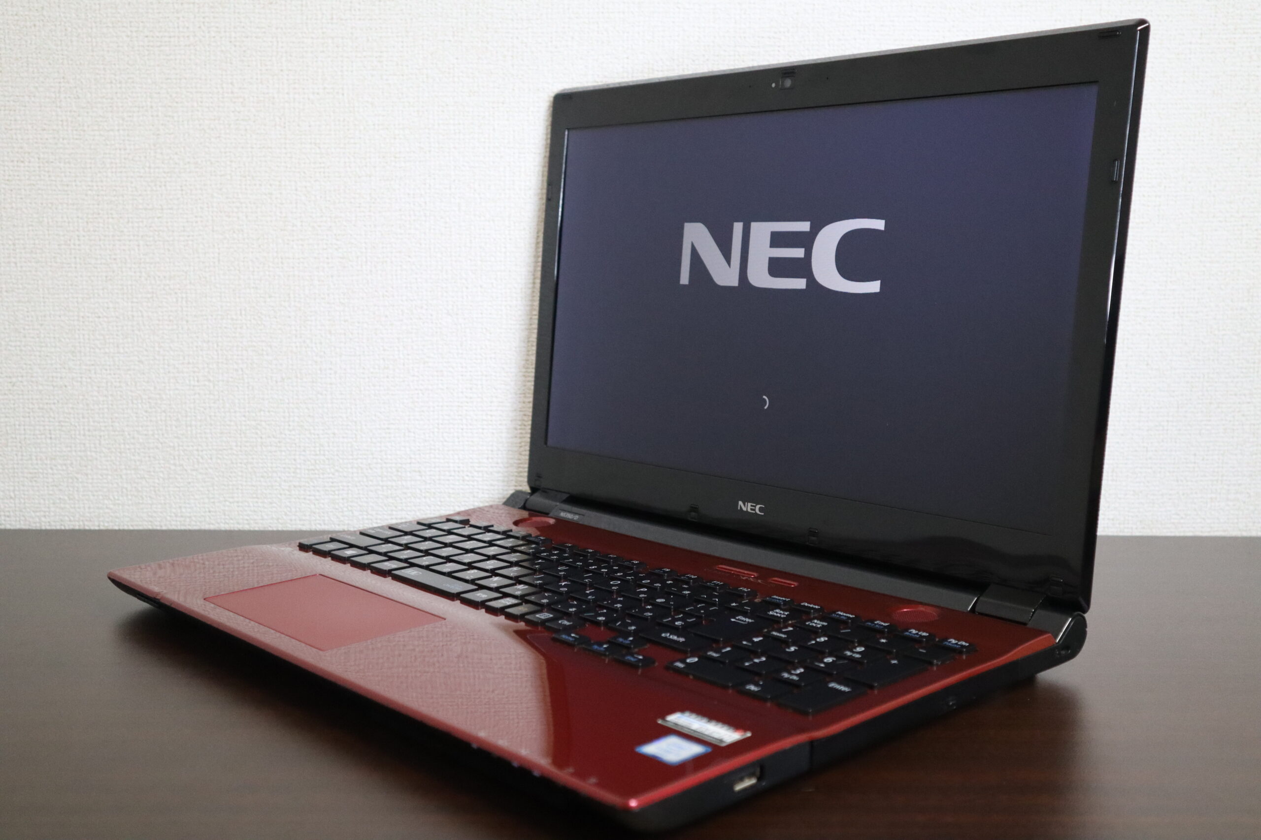 動作良好❣️綺麗な希少カラー・レッド❤️快速SSD✨設定済み ノートパソコン メーカーのロゴ画面でくるくる回ったまま、パソコンが起動しない、NEC