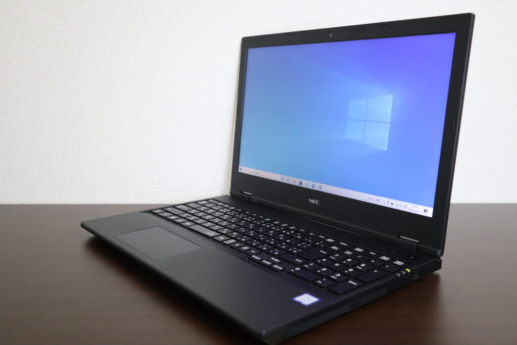 画面が真っ暗なまま何も映らない、NEC製一体型デスクトップパソコン