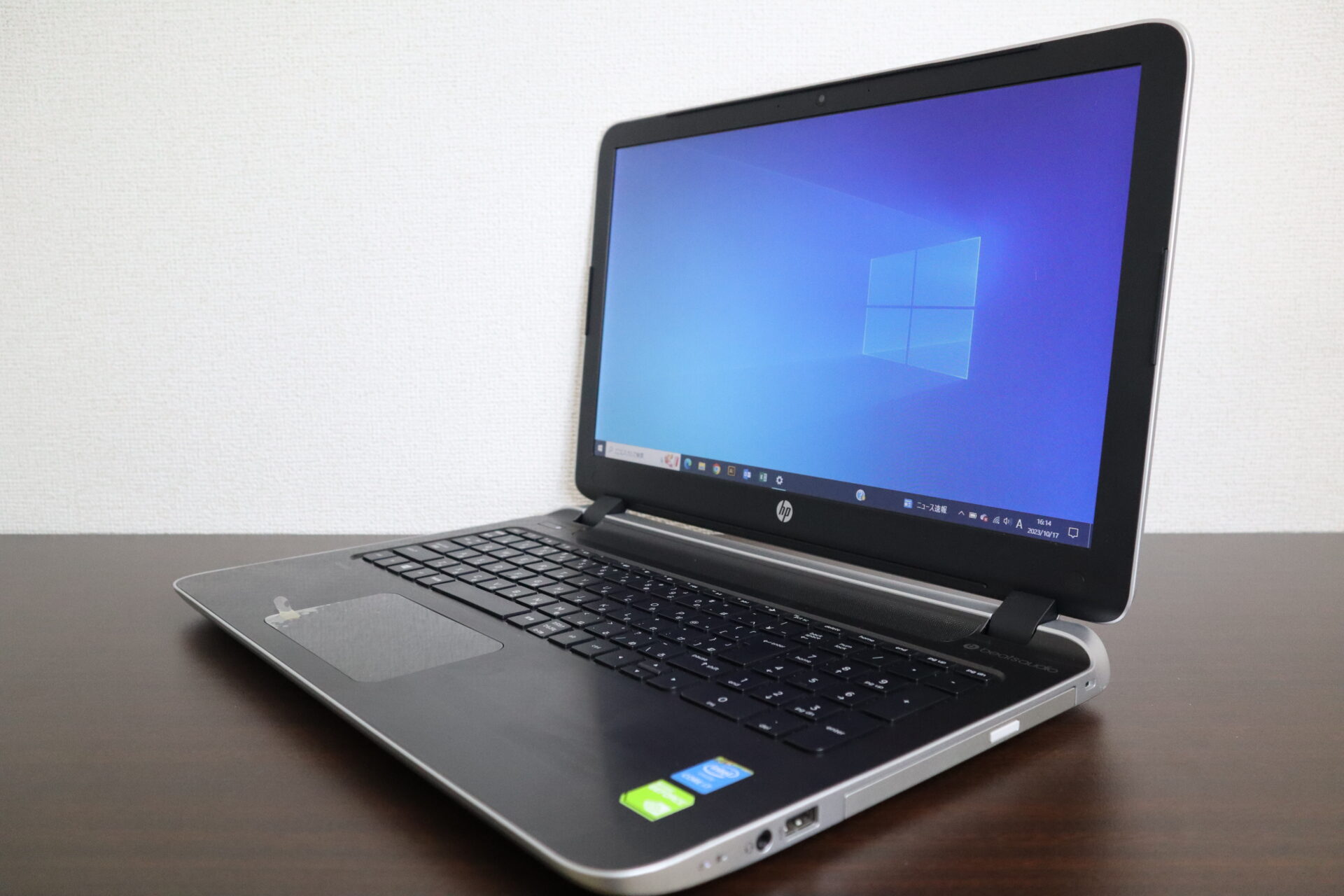 HP製 15-p255TX ノートパソコン