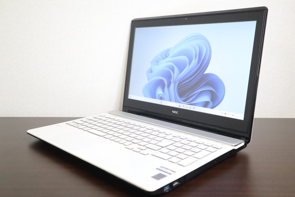 NEC製 NS750/BAW PC-NS750BAW ノートパソコン