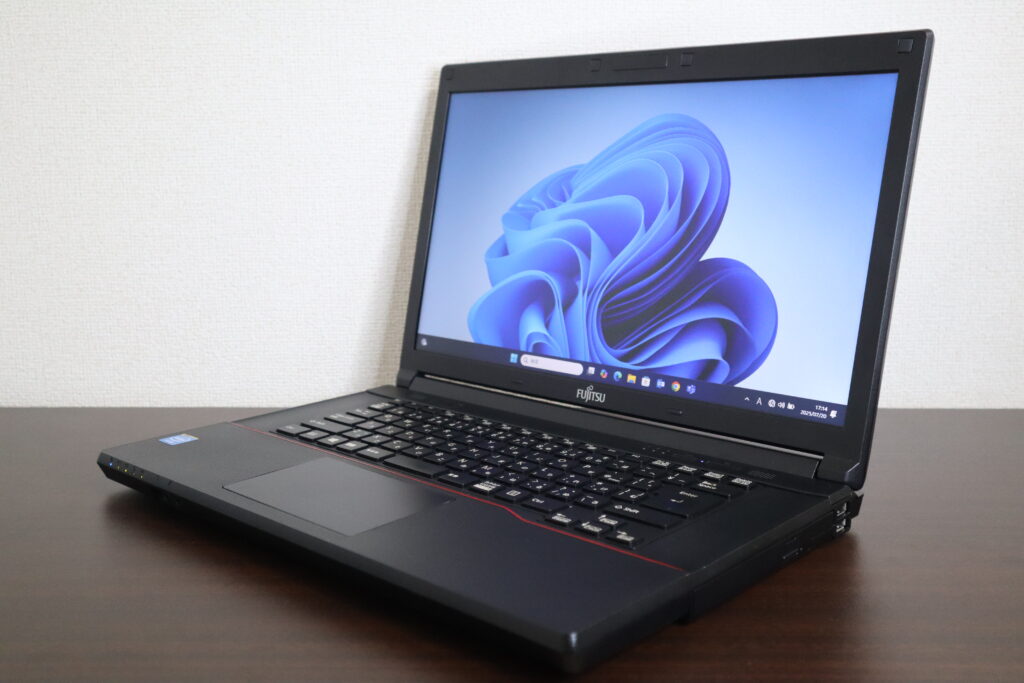 FUJITSU製 A553/H FMVA06TK1 ノートパソコン