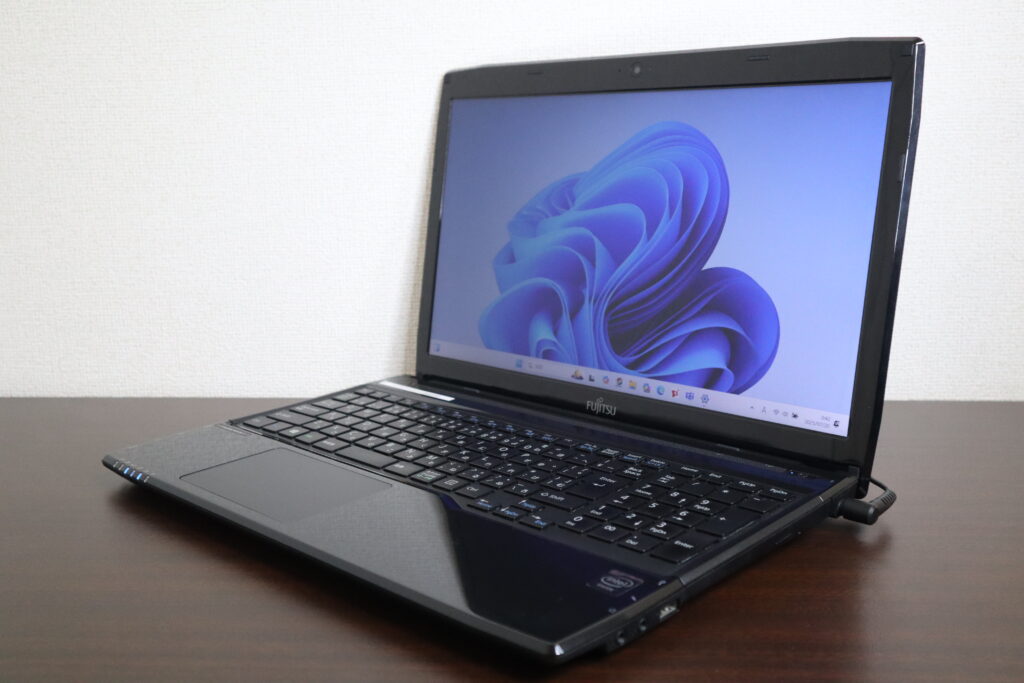 FUJITSU製 WA1/M FMVWMA1 ノートパソコン