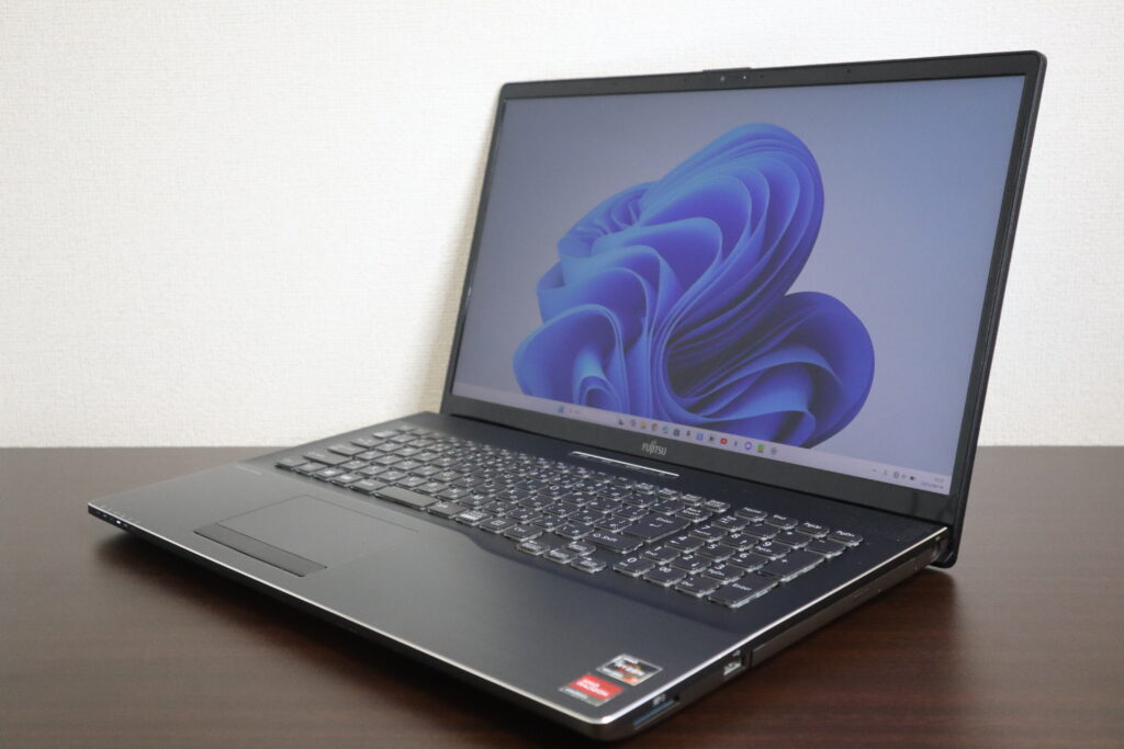 FUJITSU製 NH90/F3 FMVN90F3B ノートパソコン