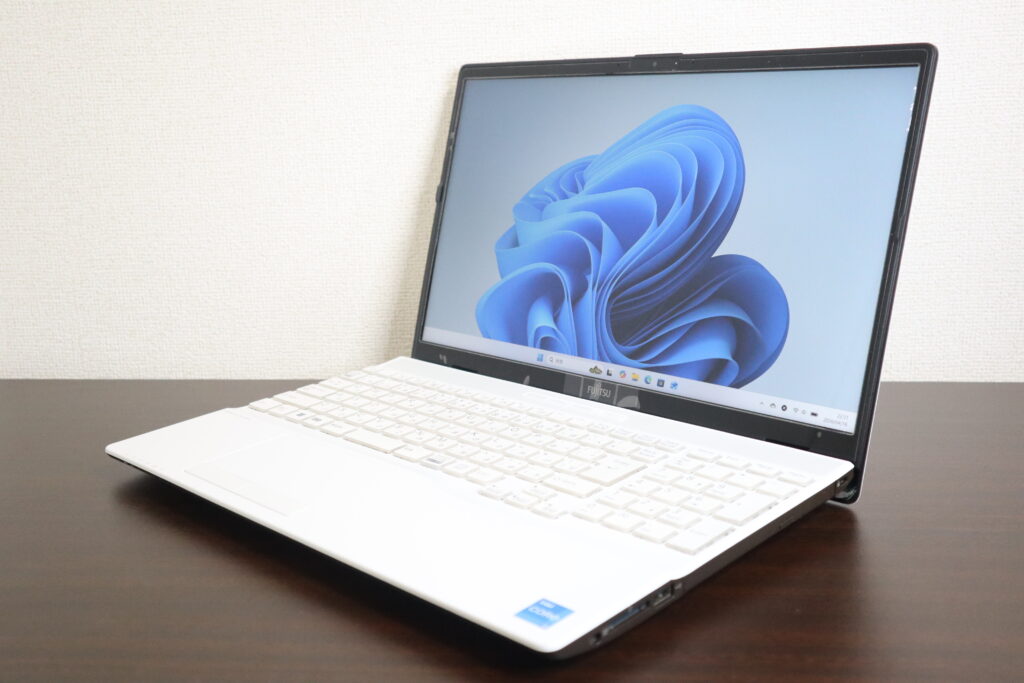 FUJITSU製 AH43/H2 FMVA43H2W ノートパソコン