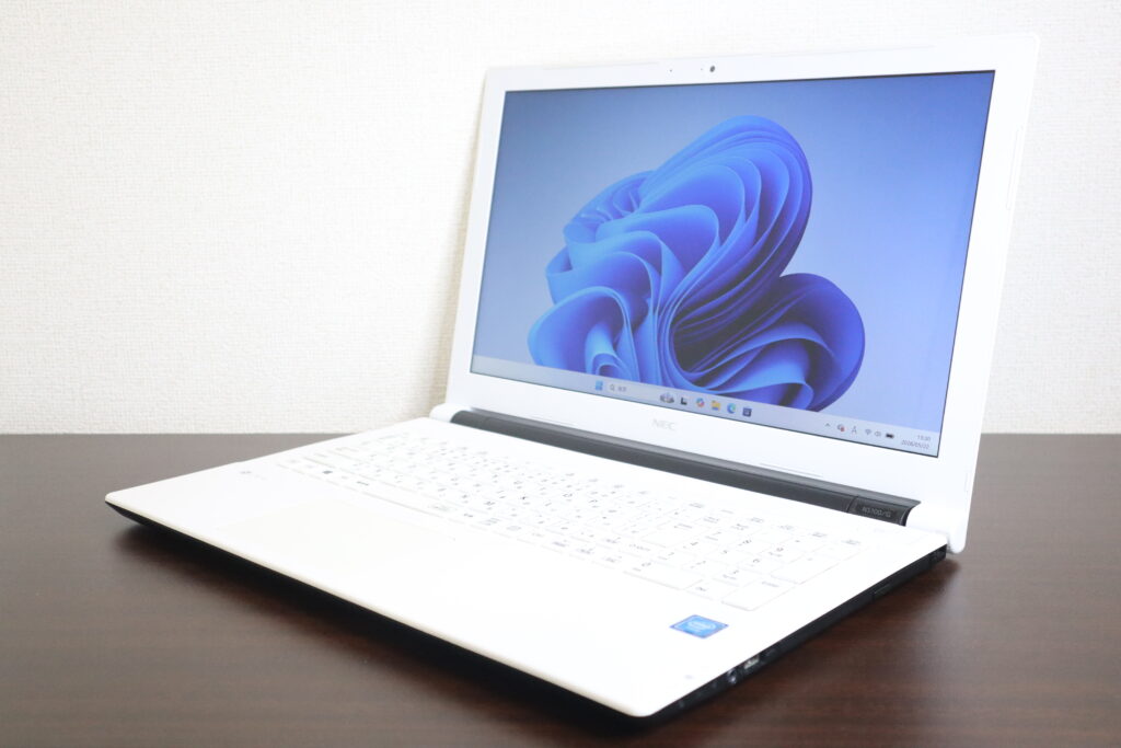 NEC製 NS100/G2W PC-NS100G2W ノートパソコン