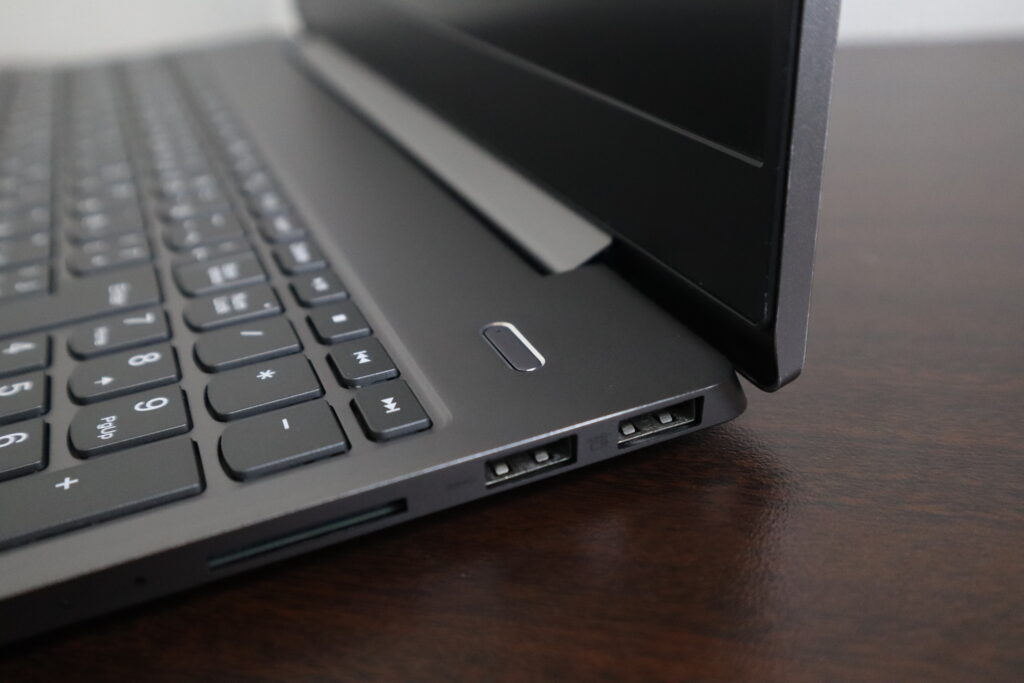 Lenovo製 IdeaPad S540-15IML ノートパソコン