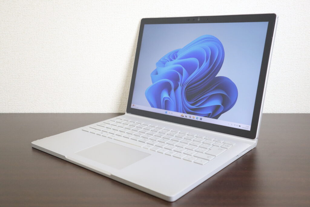 Microsoft製 Surface Book 2 ノートパソコン
