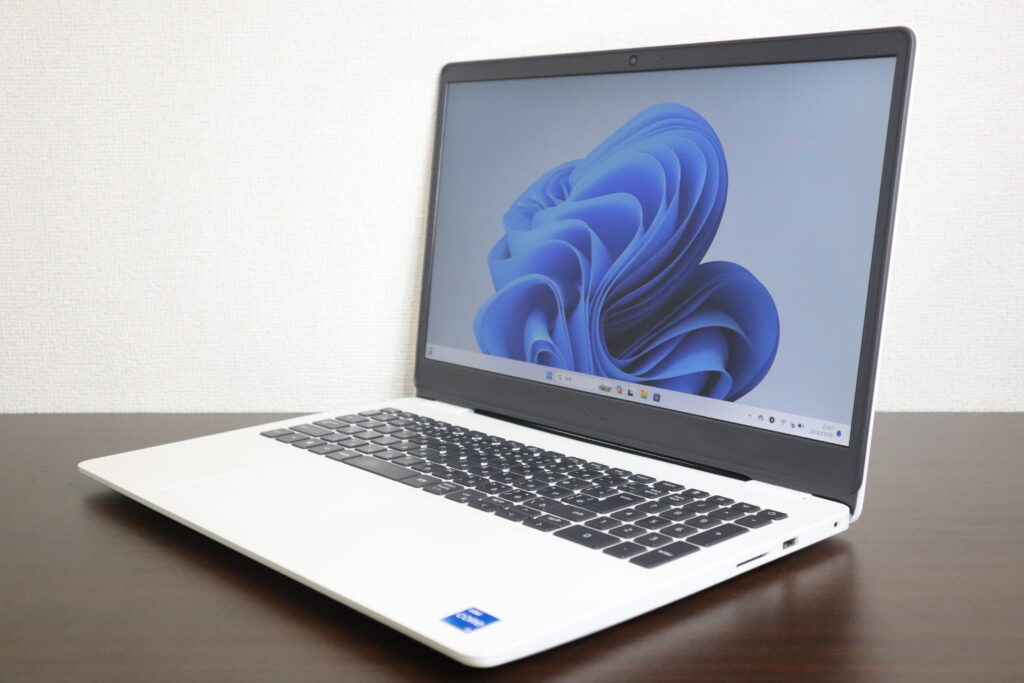 DELL製 Inspiron 3501 ノートパソコン