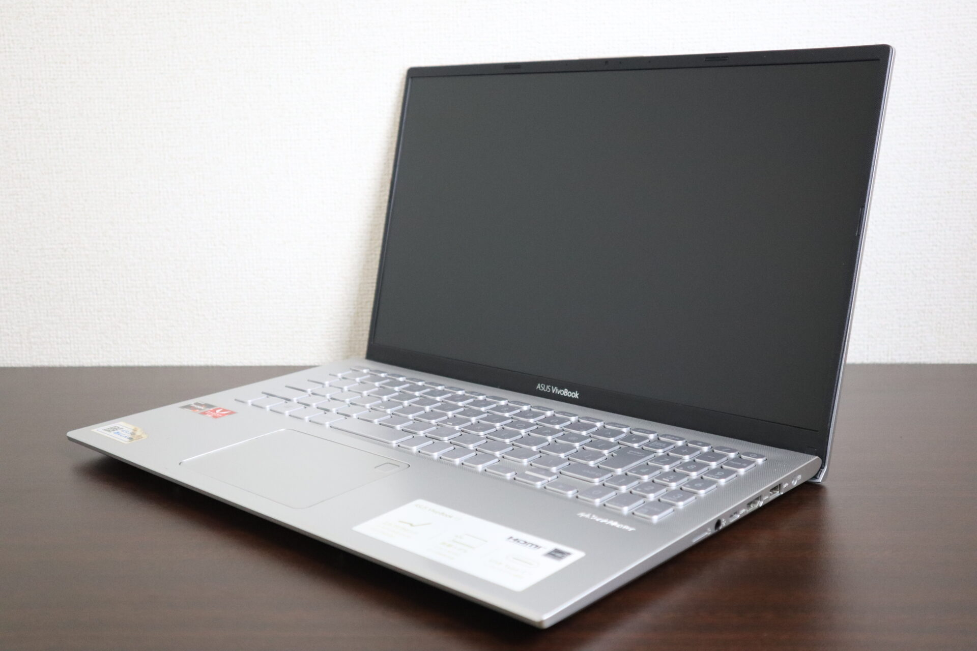 ASUS製 VivoBook 15 X512D ノートパソコン