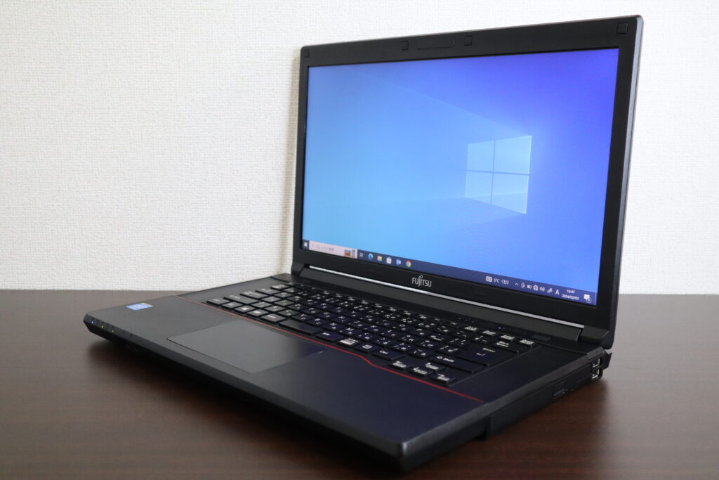 FUJITSU製 A553/H FMVA06TK1 ノートパソコン