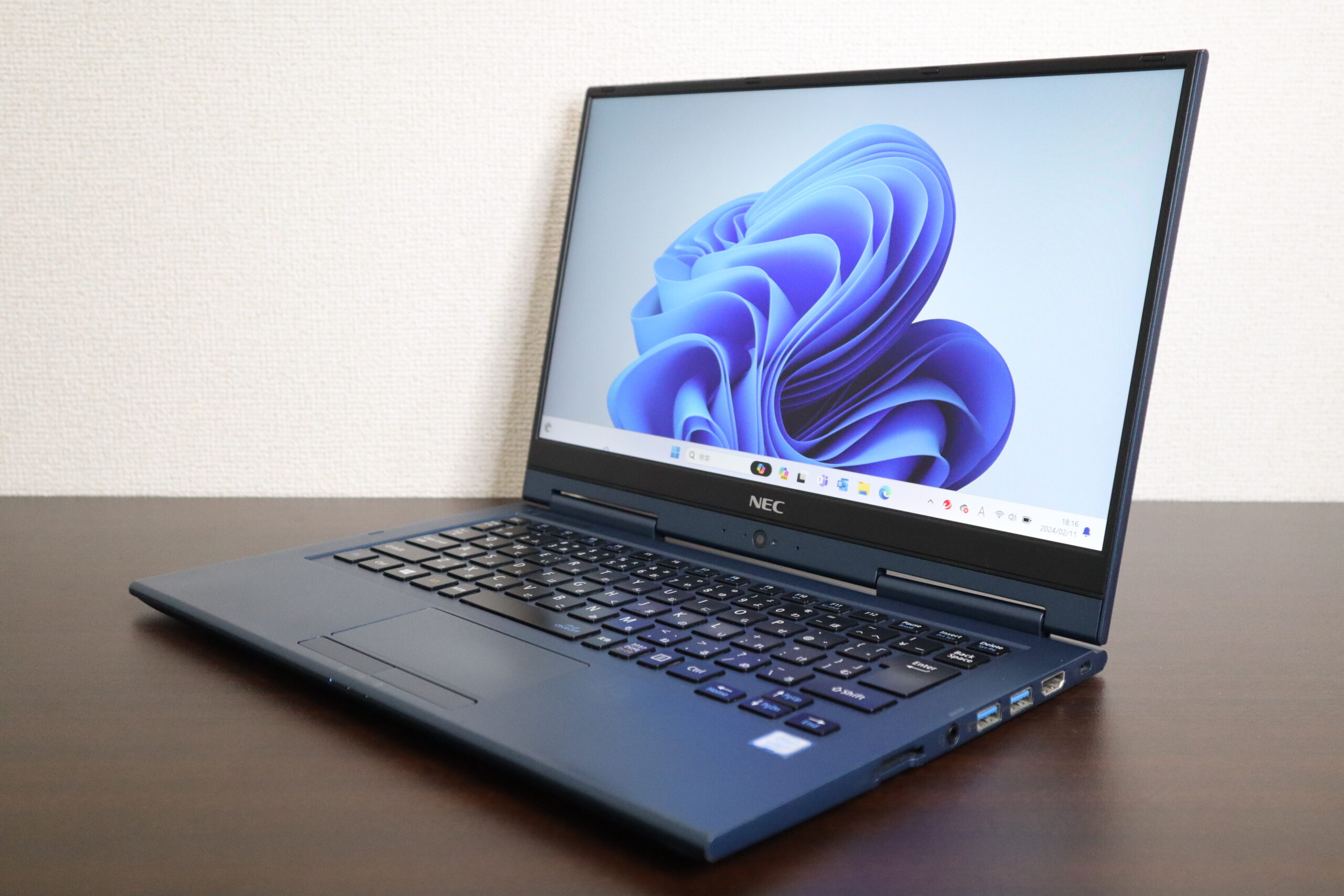 NEC製 HZ750/LAL PC-HZ750LAL ノートパソコン
