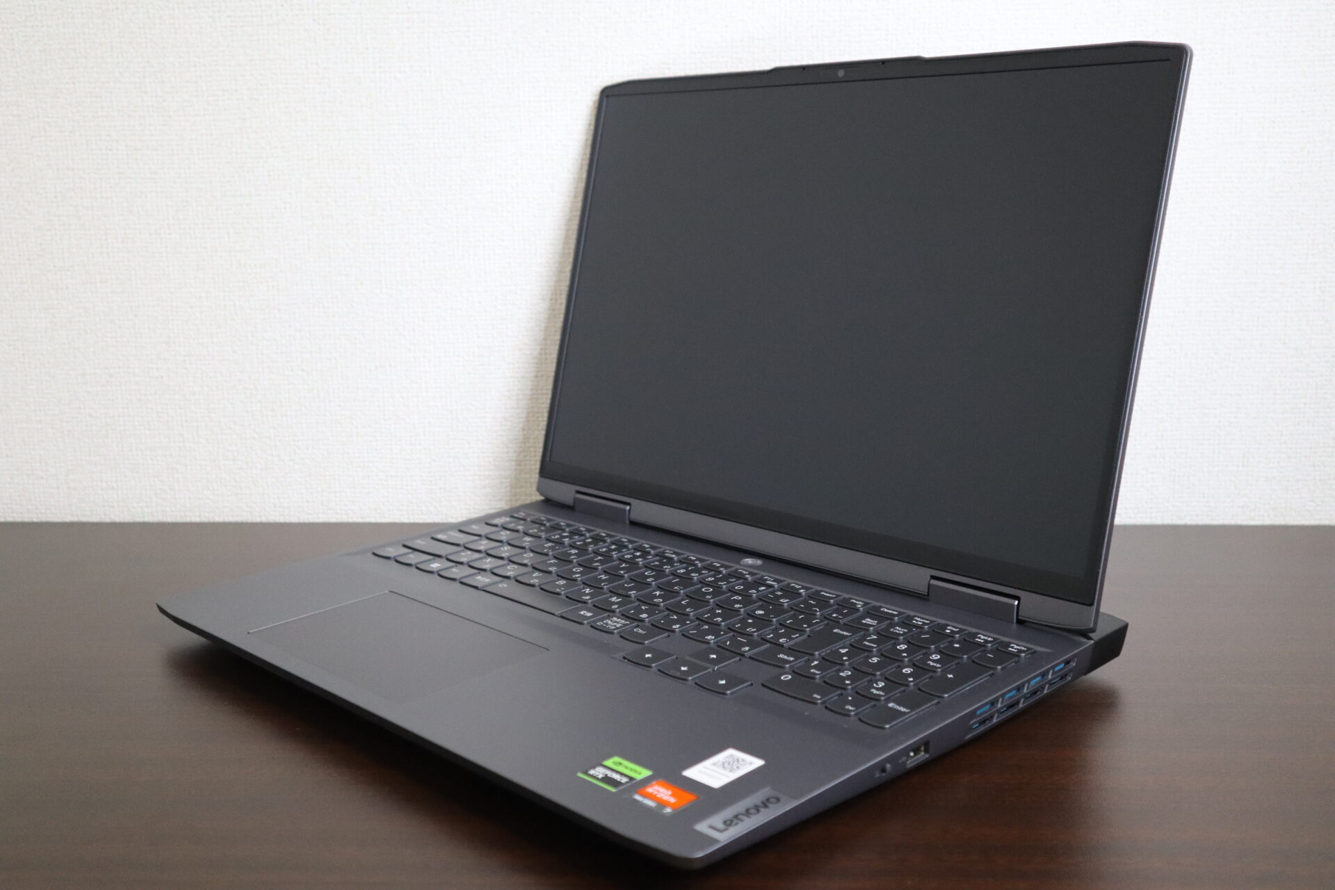 Lenovo製 LOQ 16APH8 ノートパソコン