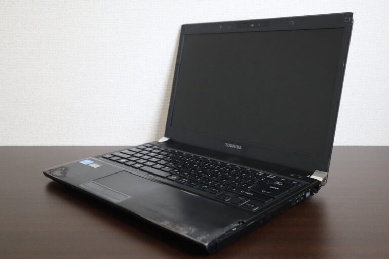 TOSHIBA製 R732/E26GB PR73226GSBBE ノートパソコン