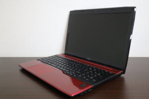 FUJITSU製 AH45/R FMVA45RRP ノートパソコン