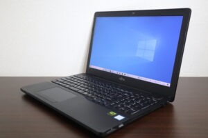 FUJITSU製 FMVA53B2B ノートパソコン