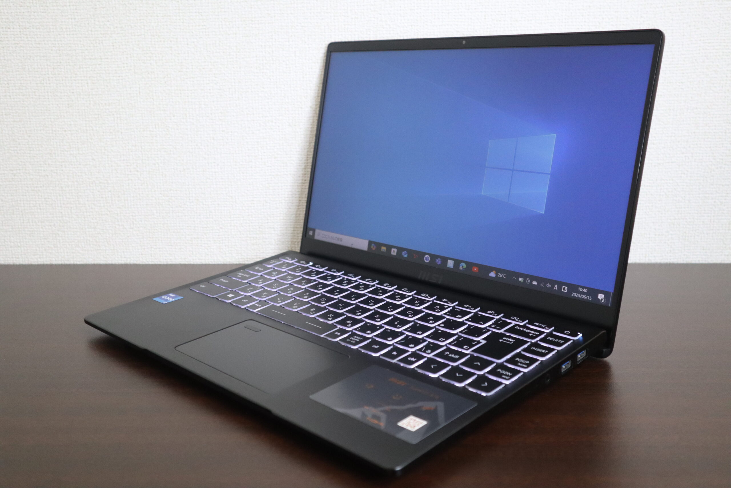 MSI製 Summit B14 ノートパソコン