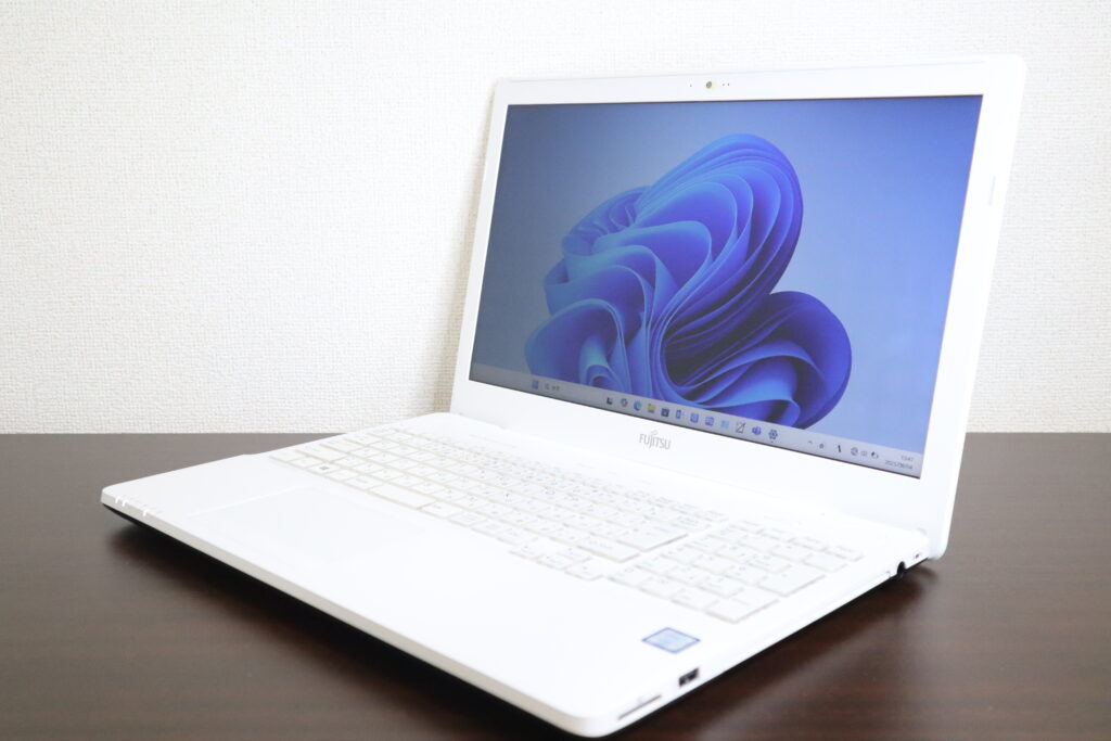 FUJITSU製 AH50/X FMVA50XWP ノートパソコン