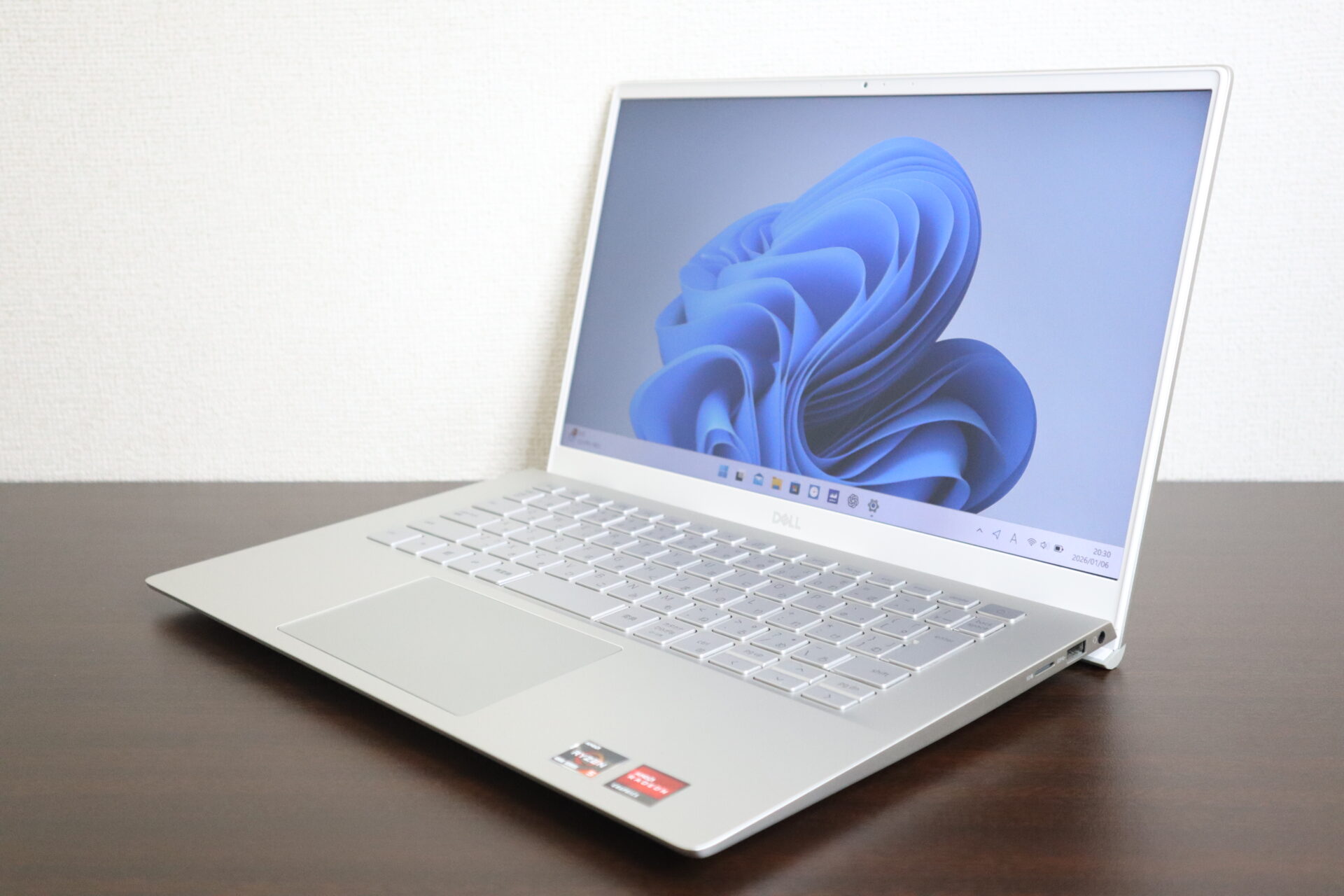 DELL製 Inspiron 5405 ノートパソコン