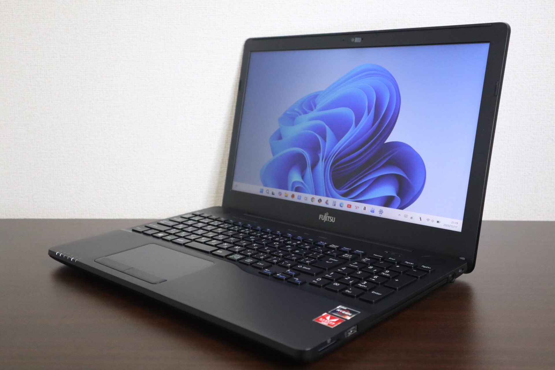 FUJITSU製 AH43/D3 FMVA43D3BP ノートパソコン