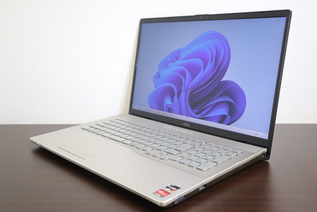 FUJITSU製 NH78/E3 FMVN78E3GB ノートパソコン