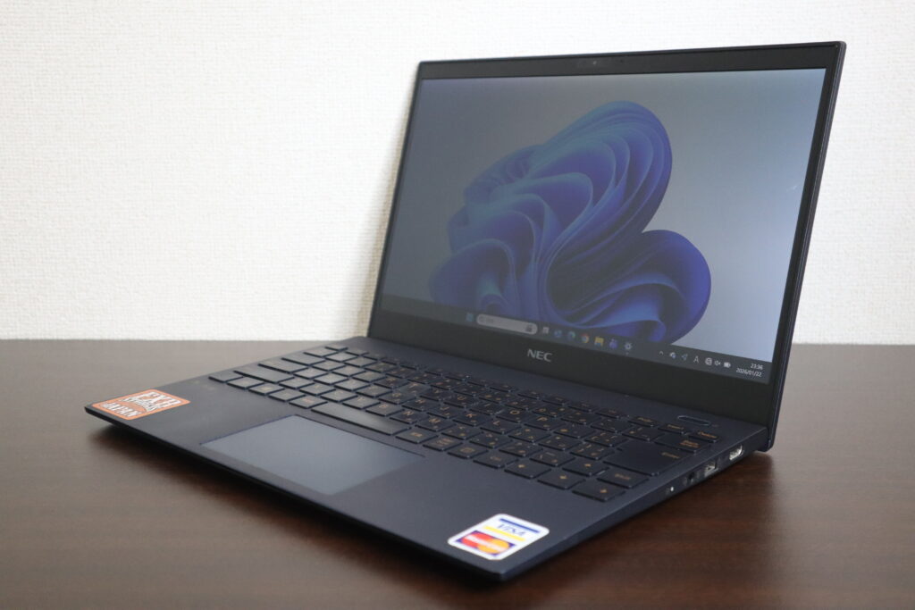 NEC製 PM950/SAL PC-PM950SAL ノートパソコン