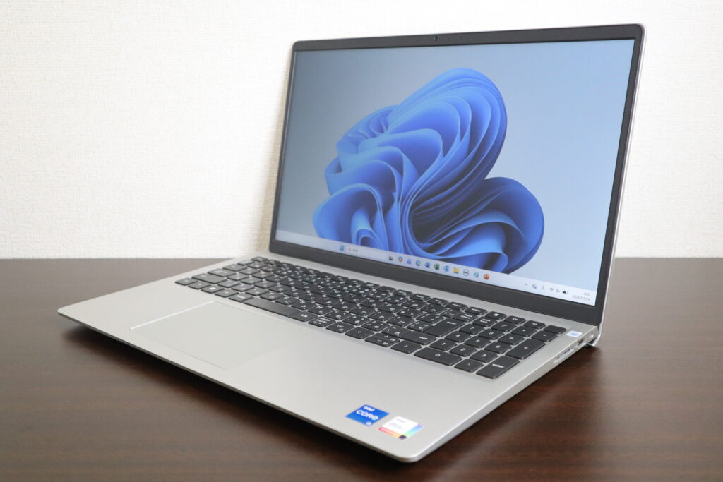 DELL製 Inspiron 3511 ノートパソコン