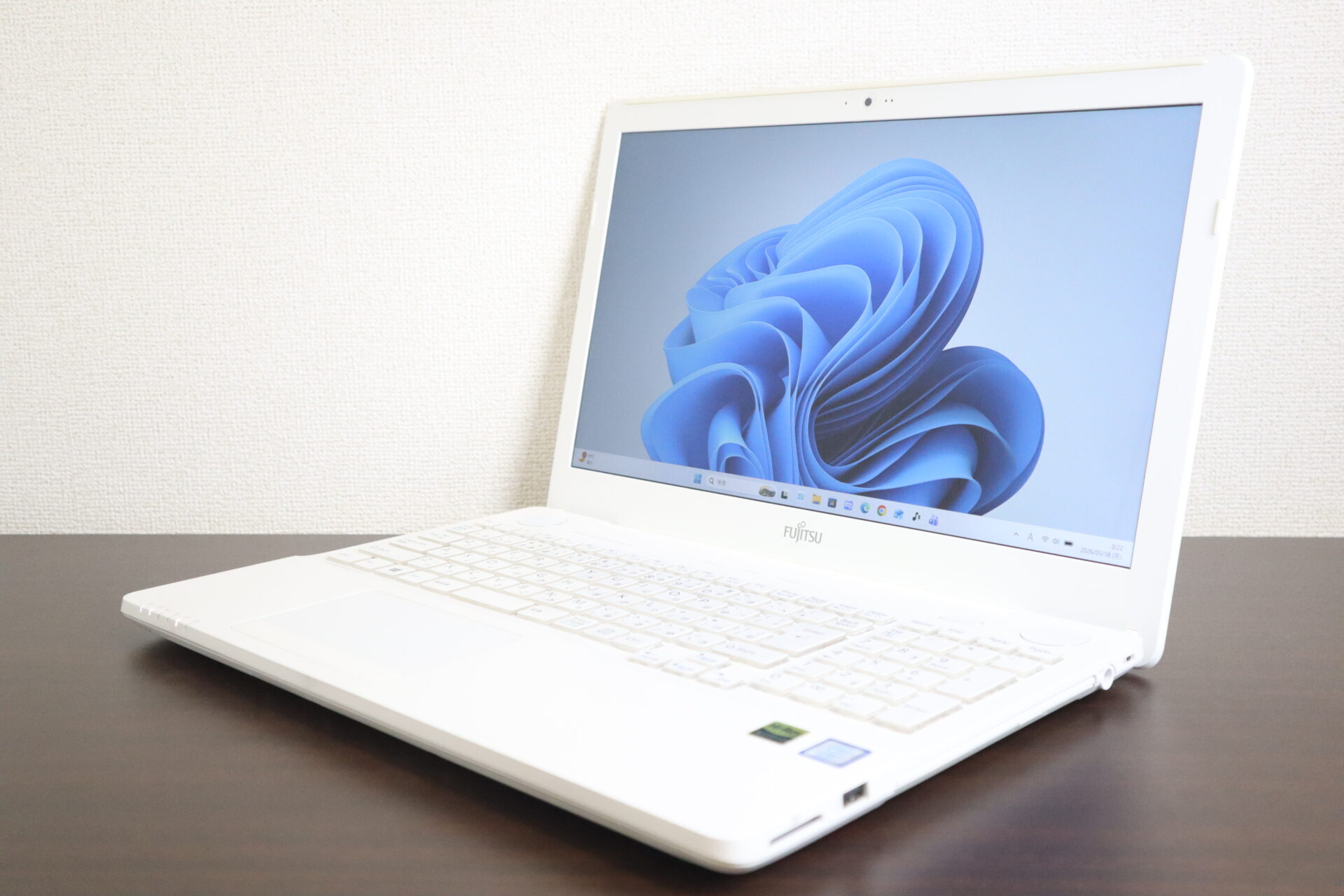 FUJITSU製 AH53/B2 FMVA53B2WK ノートパソコン